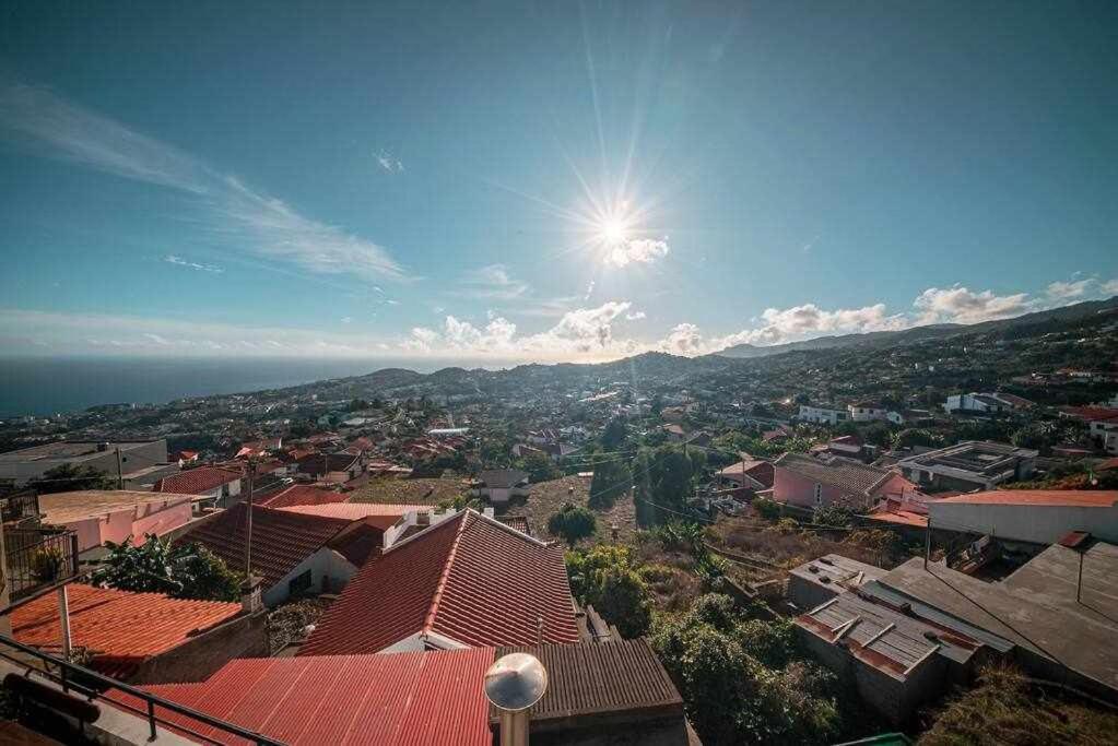 Villa Casa Da Terca View And Parking Funchal (Madeira)